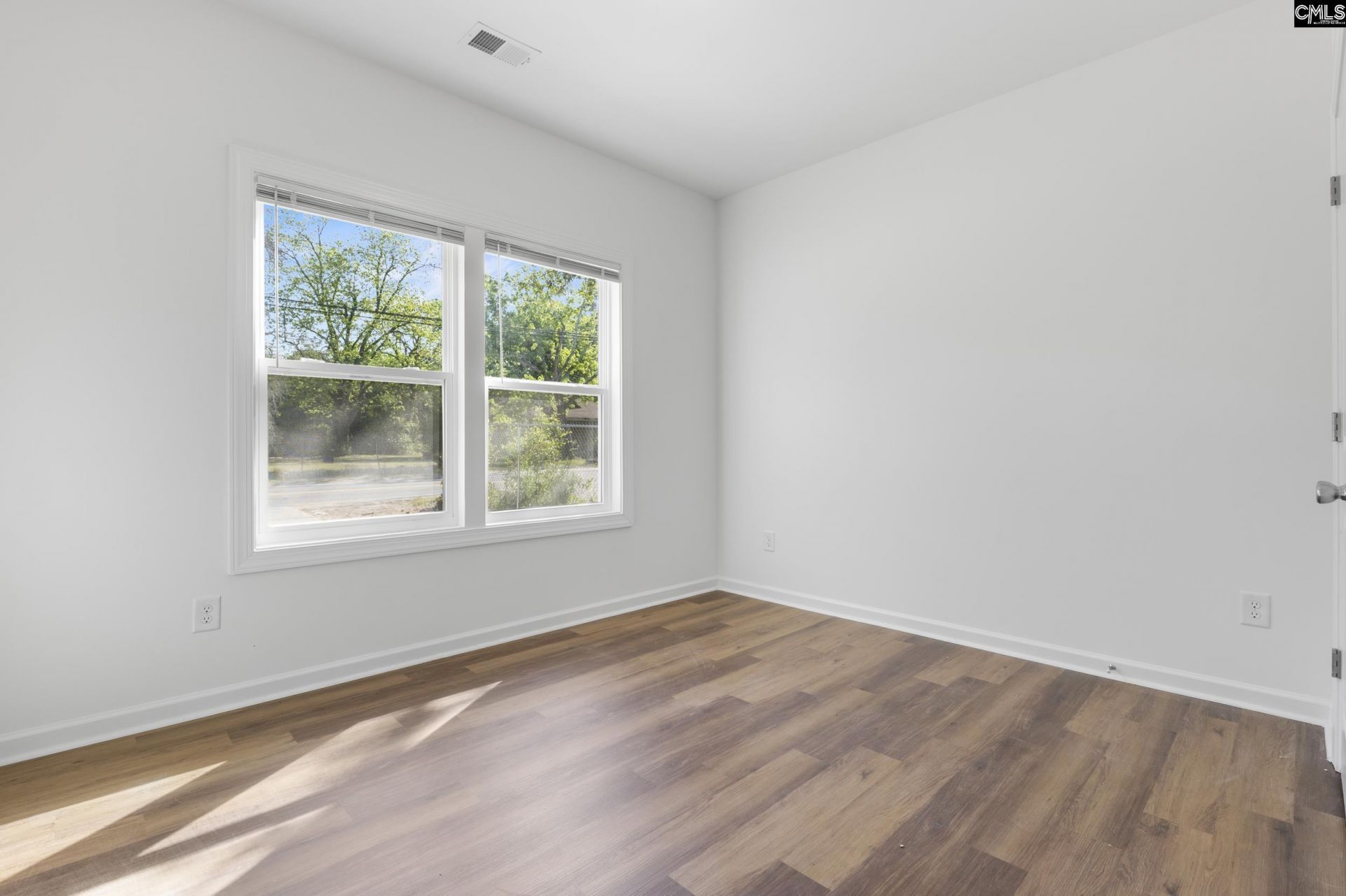 921 Prescott Road Photo 46