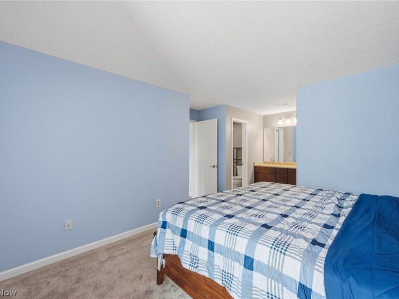 240 Fox Hollow Dr., Unit 403, Mayfield Heights, OH 44124 Photo 17