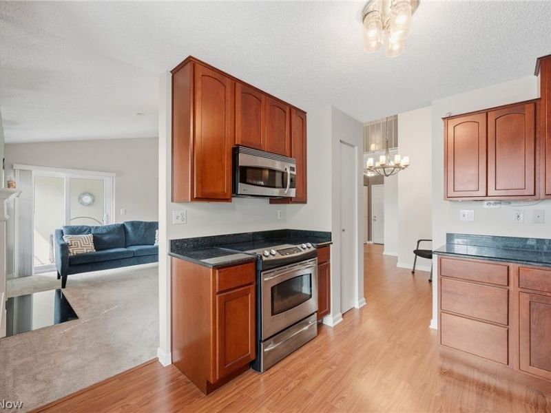 240 Fox Hollow Dr., Unit 403, Mayfield Heights, OH 44124 Photo 32