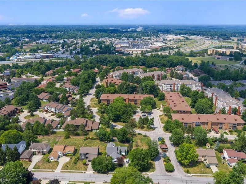 240 Fox Hollow Dr., Unit 403, Mayfield Heights, OH 44124 Photo 47