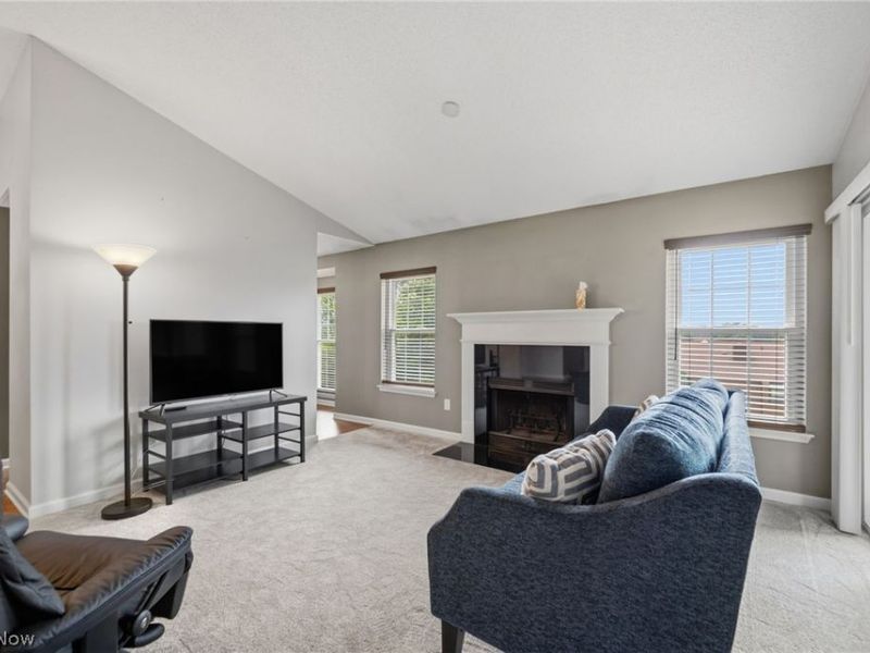 240 Fox Hollow Dr., Unit 403, Mayfield Heights, OH 44124 Photo 9