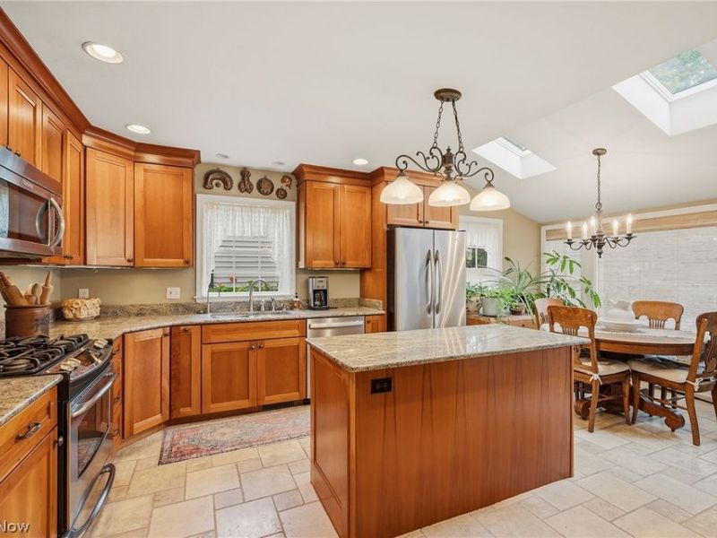 304 Castle Boulevard, Akron, OH 44313 Photo 15