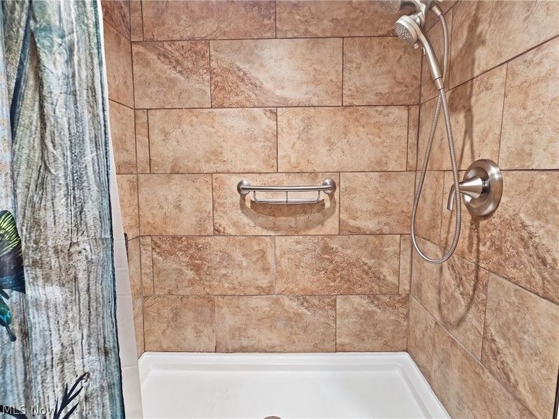 27304 White Road, Willoughby Hills, OH 44092 Photo 14