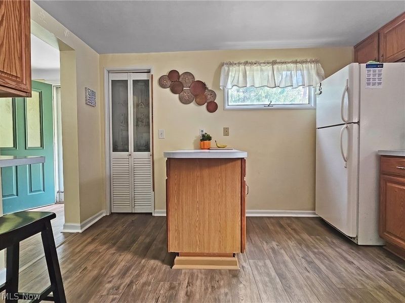 27304 White Road, Willoughby Hills, OH 44092 Photo 25