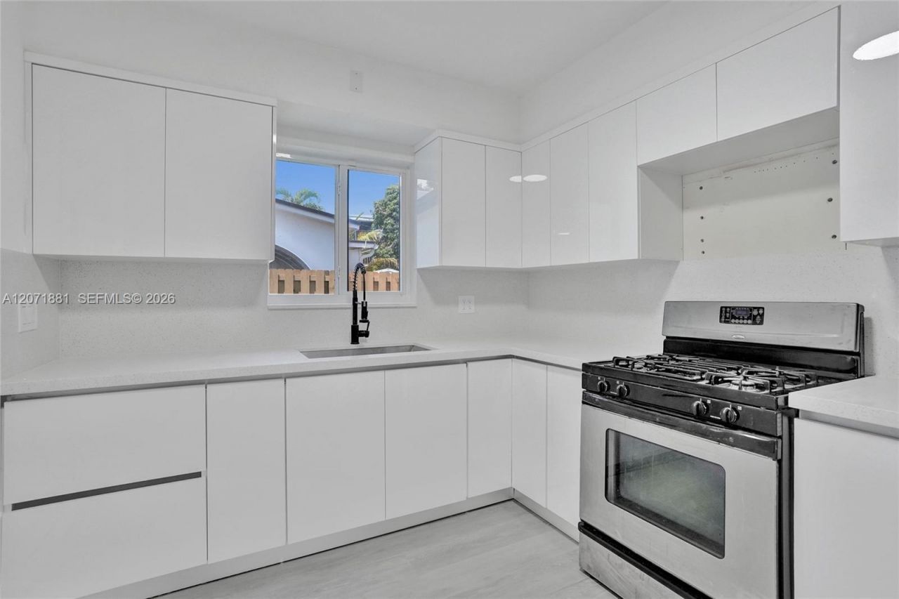 811 Finley Ct, Hollywood, FL 33020 Photo