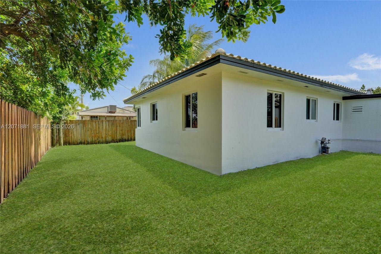 811 Finley Ct, Hollywood, FL 33020 Photo