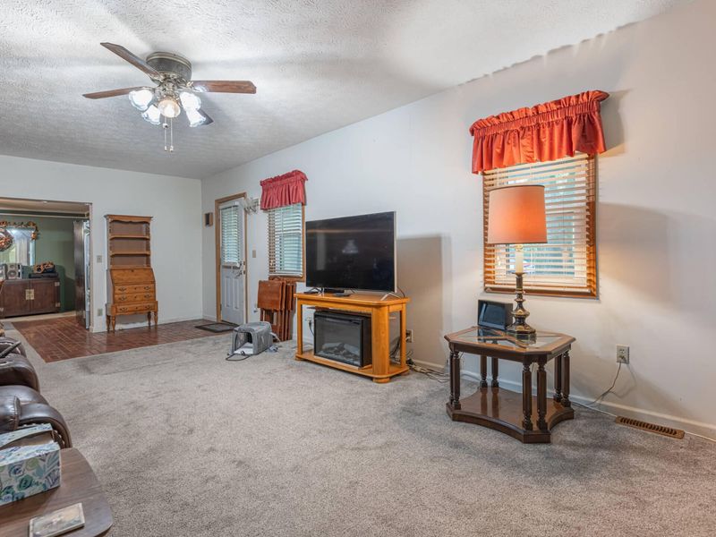 7570 Troy Road, Springfield, OH 45502 Photo 11