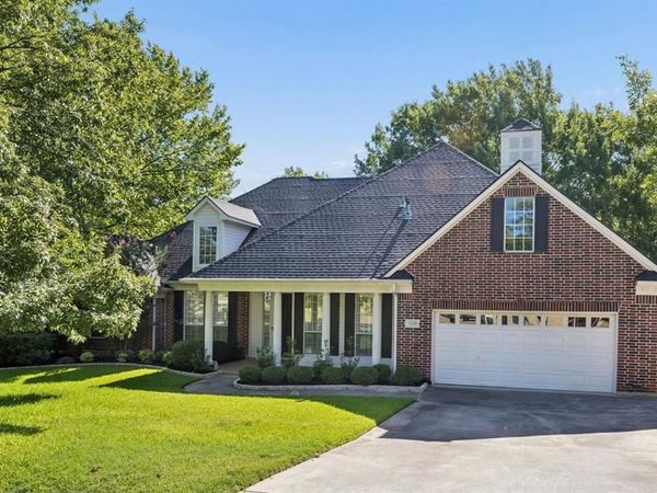 3718 Lakeview Drive, Grapevine, TX 76051