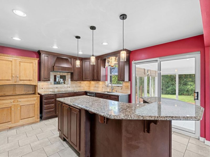 6334 Blueberry Hill Court, Green Township, OH 45248 Photo 10