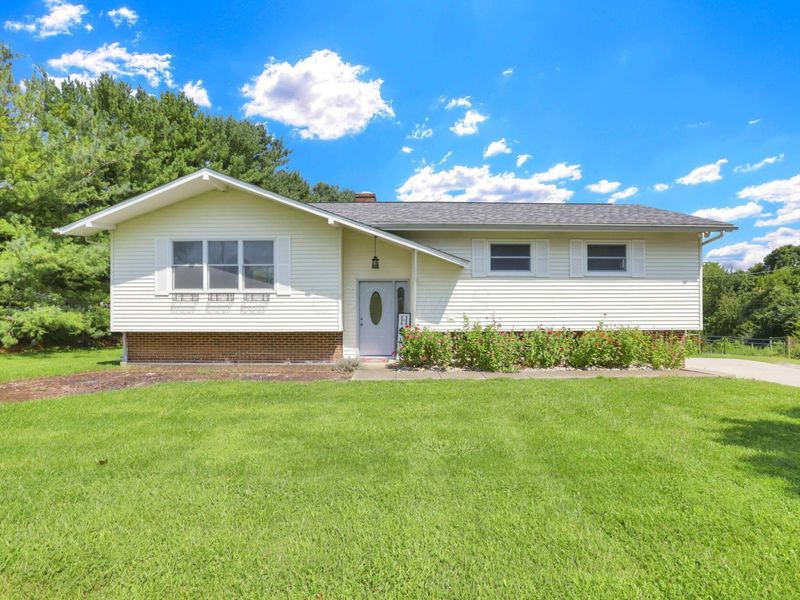 1250 Rockmill Road NW, Lancaster, OH 43130 Photo 2