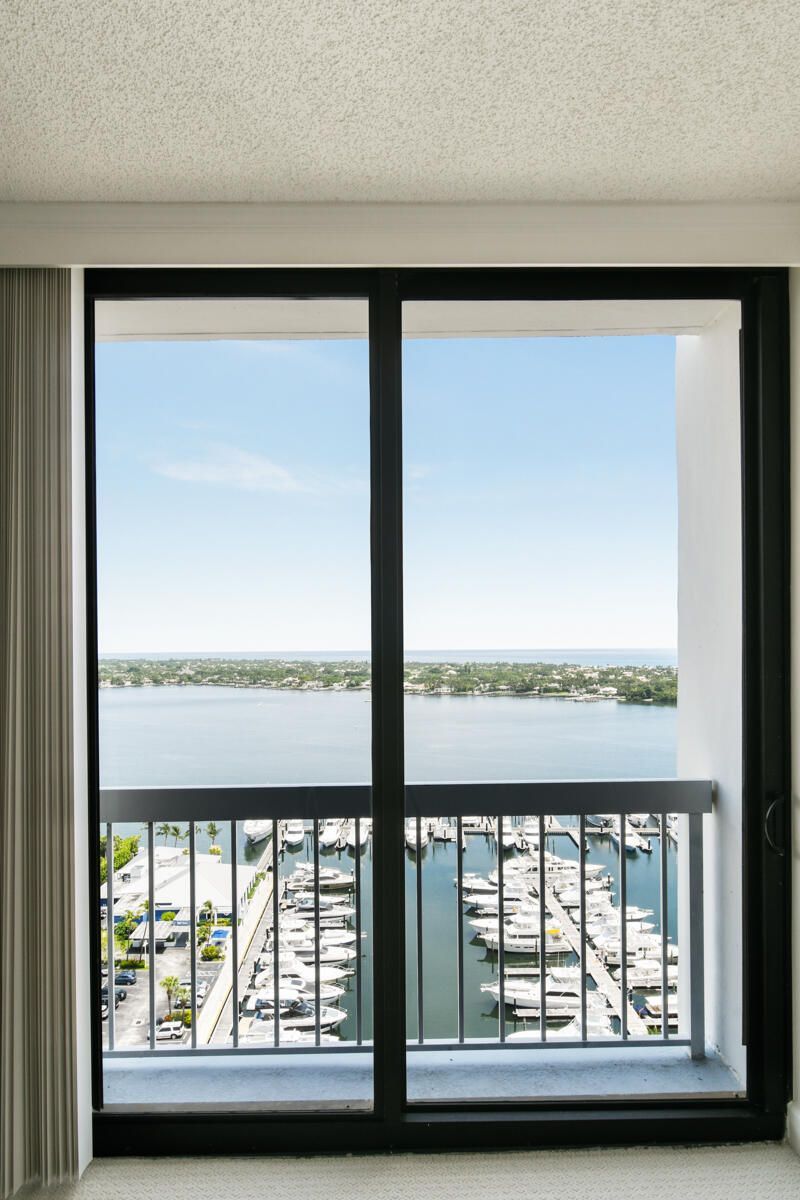 123 Lakeshore Drive, Unit PH45, North Palm Beach, FL 33408 Photo