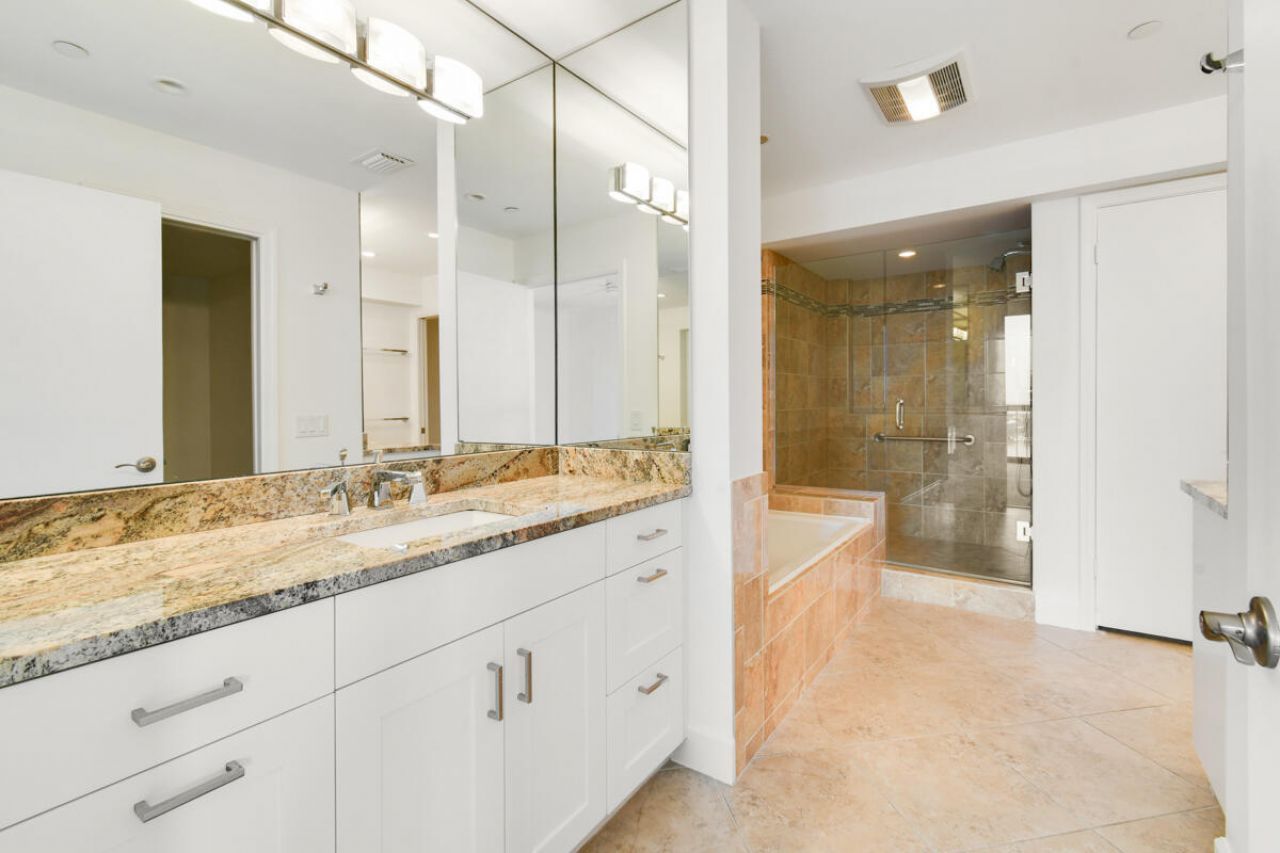 123 Lakeshore Drive, Unit PH45, North Palm Beach, FL 33408 Photo