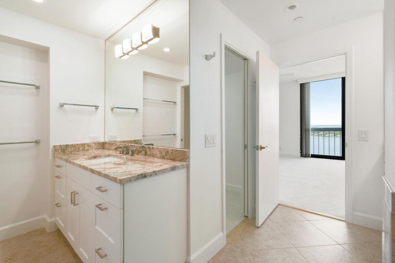 123 Lakeshore Drive, Unit PH45, North Palm Beach, FL 33408 Photo