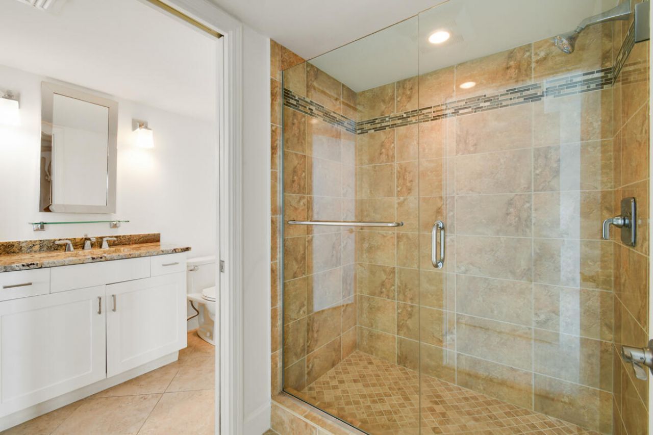 123 Lakeshore Drive, Unit PH45, North Palm Beach, FL 33408 Photo