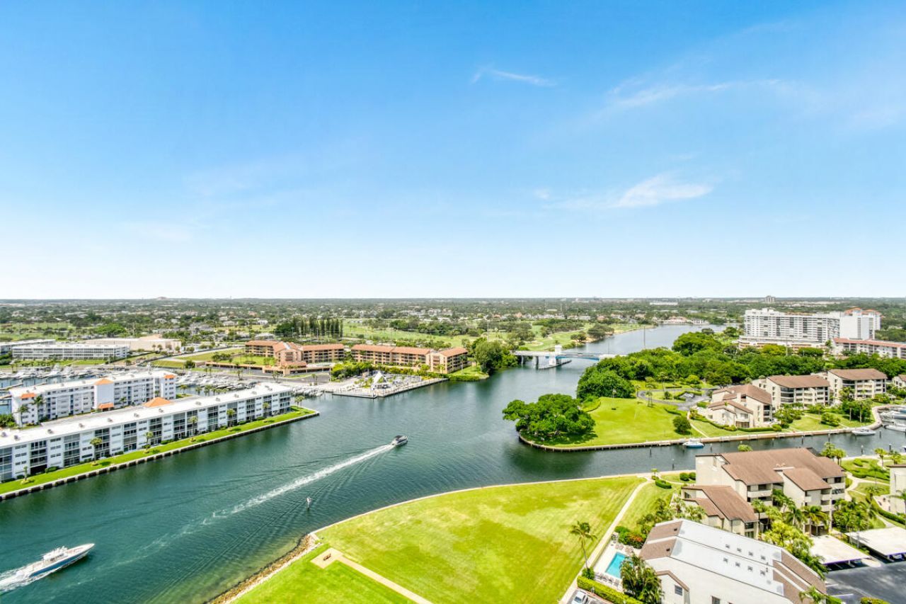 123 Lakeshore Drive, Unit PH45, North Palm Beach, FL 33408 Photo