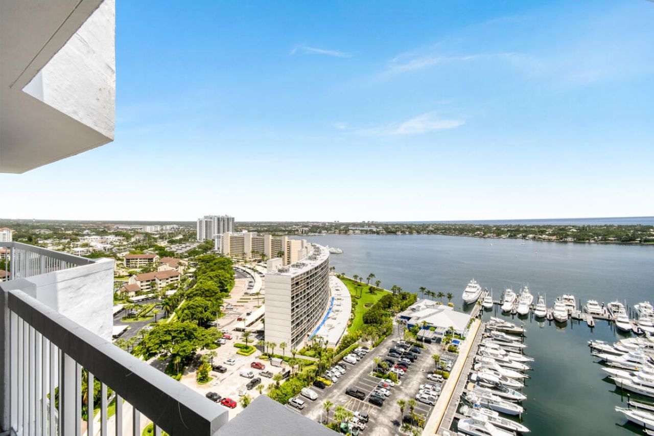 123 Lakeshore Drive, Unit PH45, North Palm Beach, FL 33408 Photo