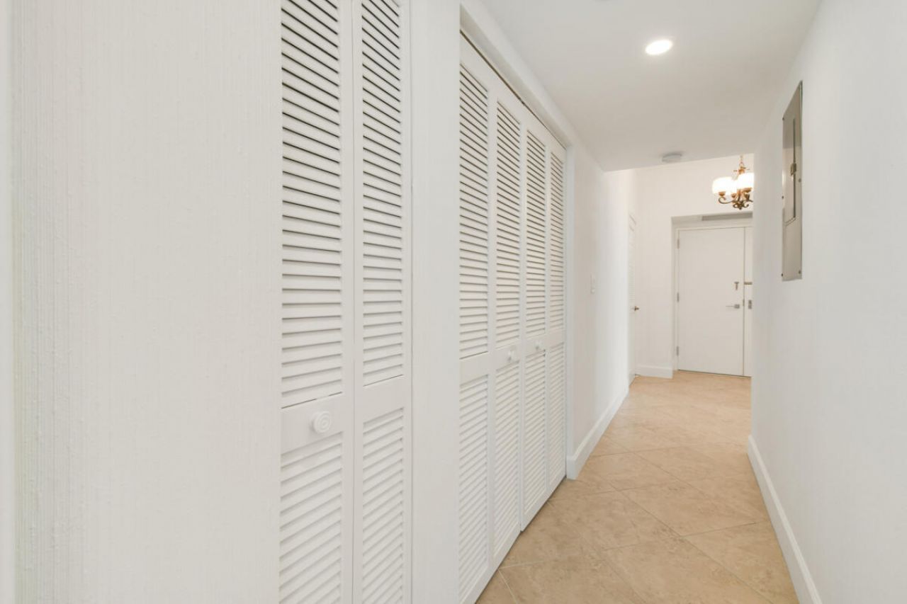 123 Lakeshore Drive, Unit PH45, North Palm Beach, FL 33408 Photo