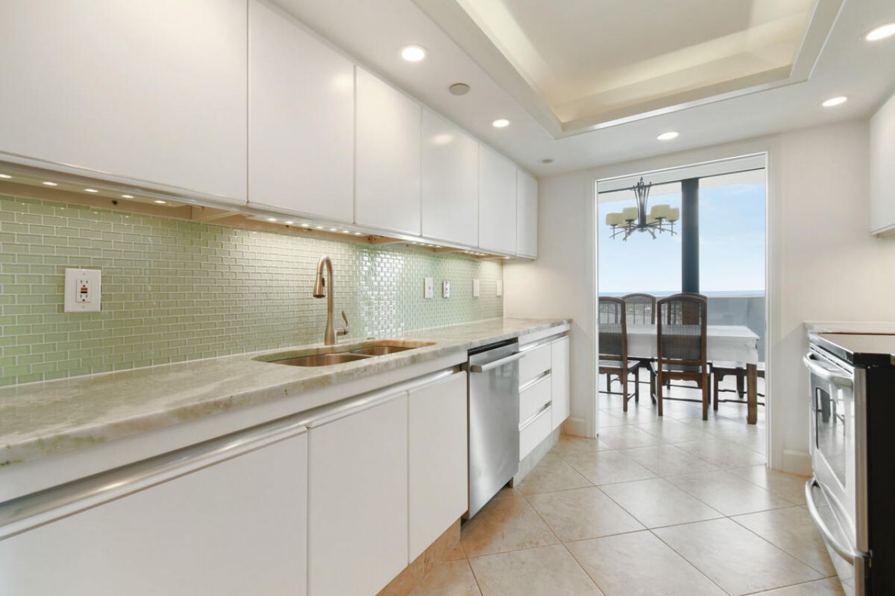 123 Lakeshore Drive, Unit PH45, North Palm Beach, FL 33408 Photo