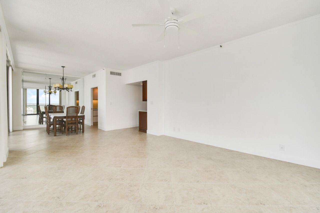 123 Lakeshore Drive, Unit PH45, North Palm Beach, FL 33408 Photo
