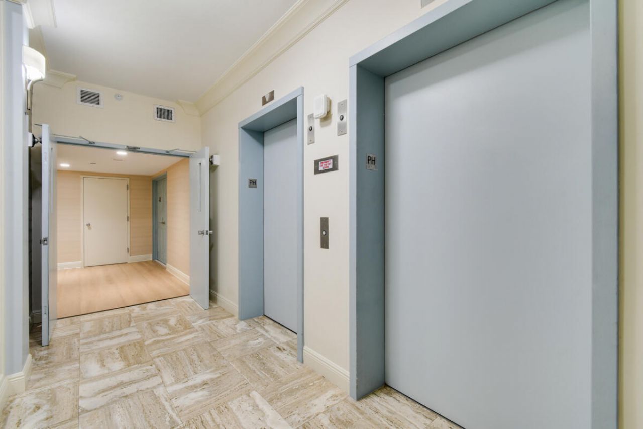 123 Lakeshore Drive, Unit PH45, North Palm Beach, FL 33408 Photo