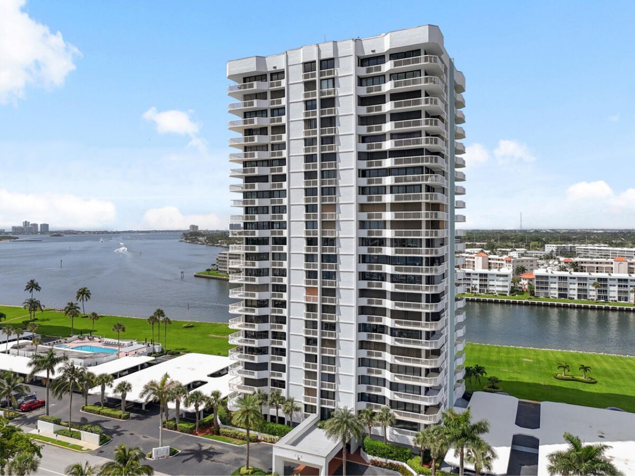 123 Lakeshore Drive, Unit PH45, North Palm Beach, FL 33408 Photo