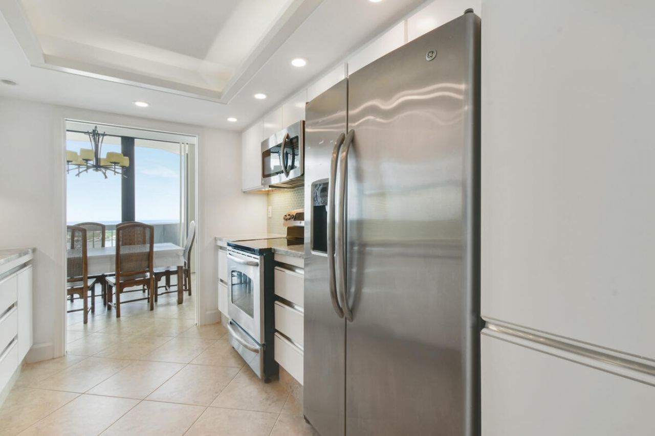 123 Lakeshore Drive, Unit PH45, North Palm Beach, FL 33408 Photo
