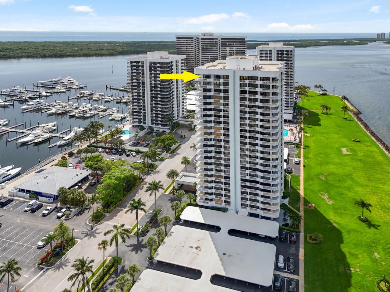 123 Lakeshore Drive, Unit PH45, North Palm Beach, FL 33408 Photo