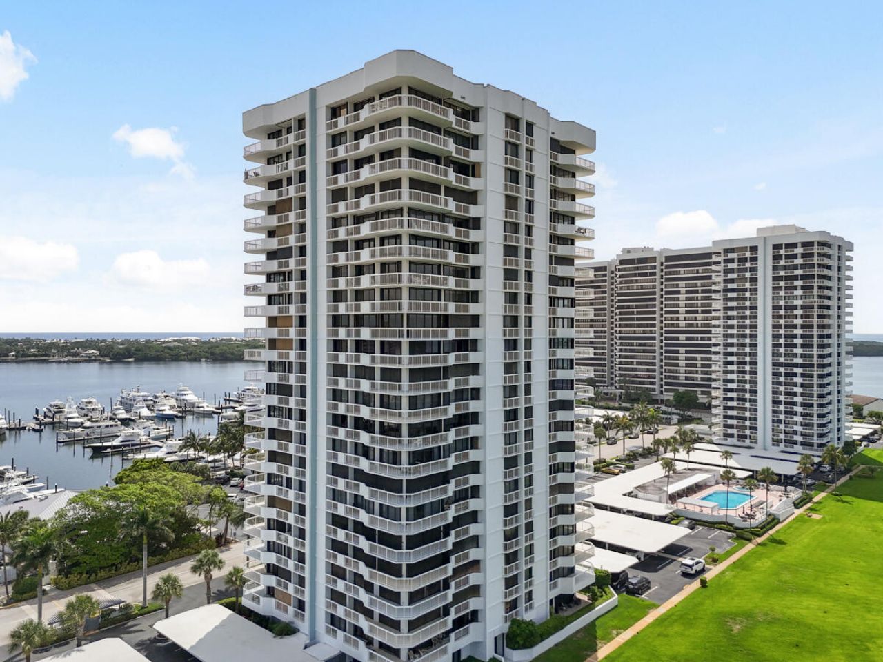 123 Lakeshore Drive, Unit PH45, North Palm Beach, FL 33408 Photo