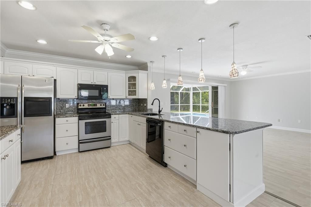 8931 Andover St , Fort Myers, FL 33907 Photo