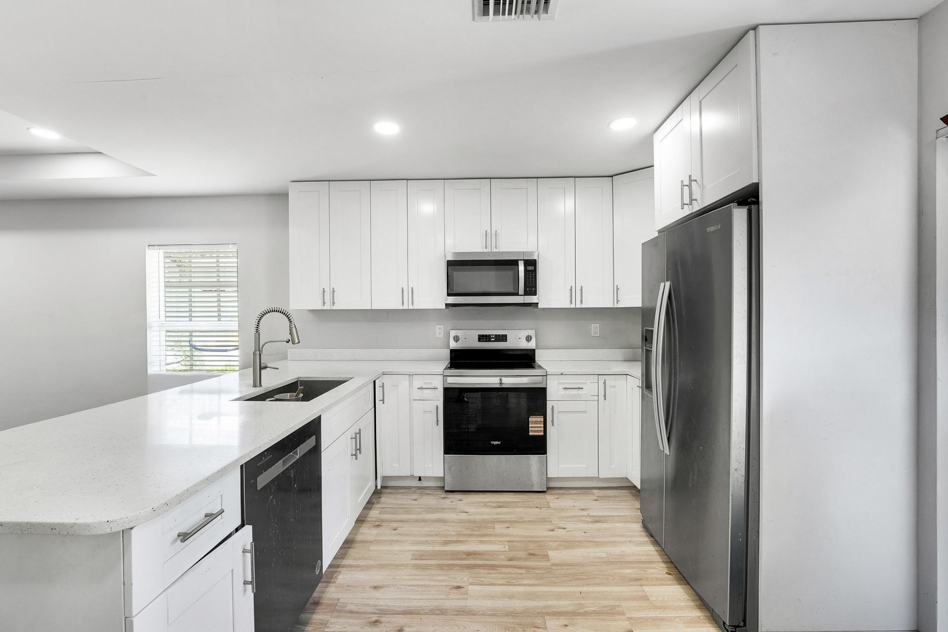 945 32nd Street, West Palm Beach, FL 33407 Photo