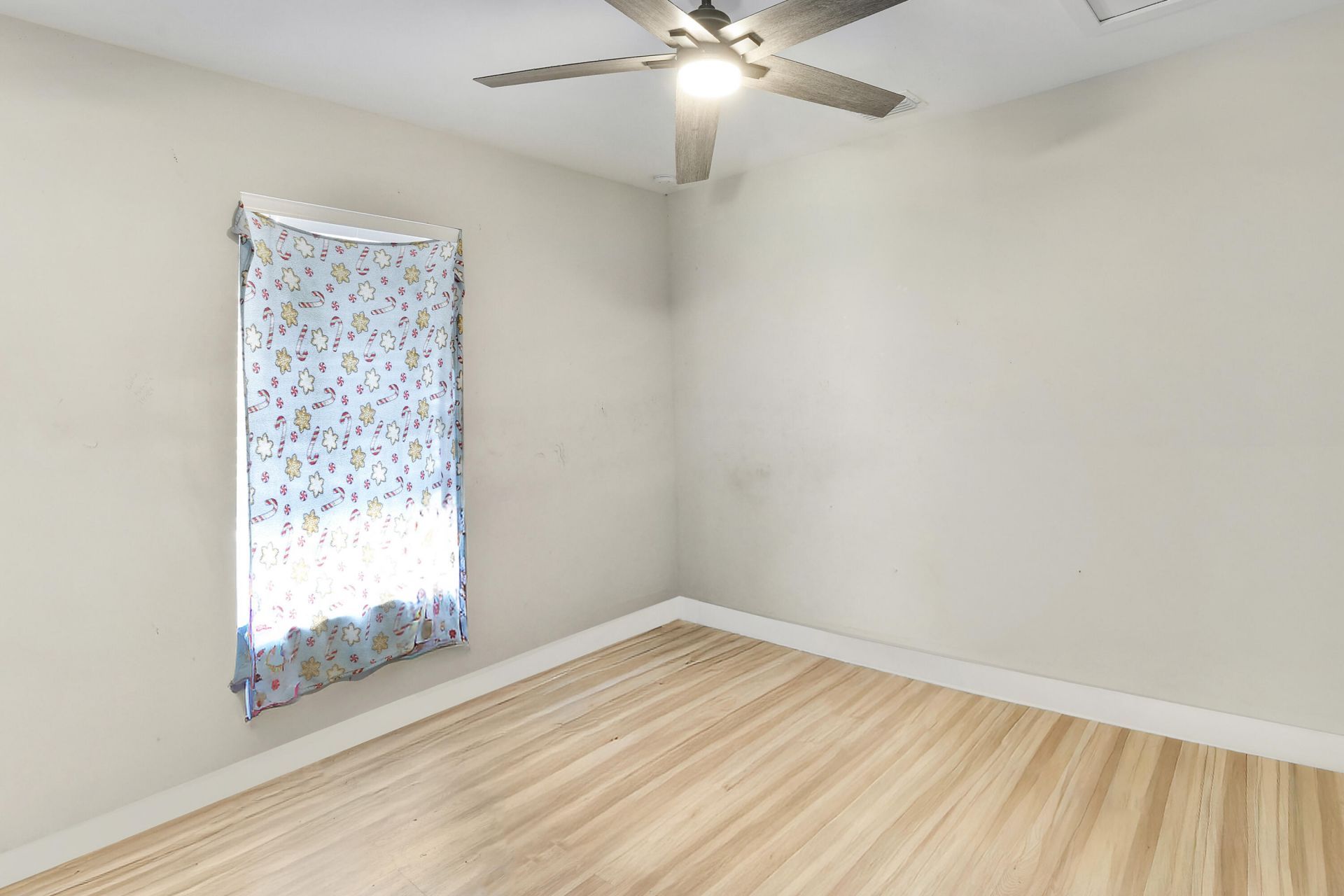 945 32nd Street, West Palm Beach, FL 33407 Photo