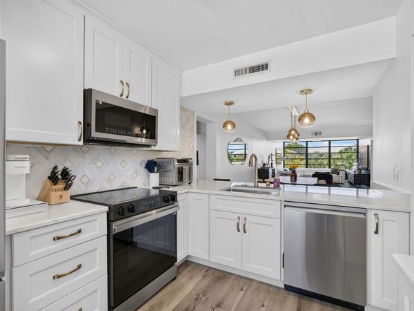 3635 Whitehall Drive, Unit 302, West Palm Beach, FL 33401