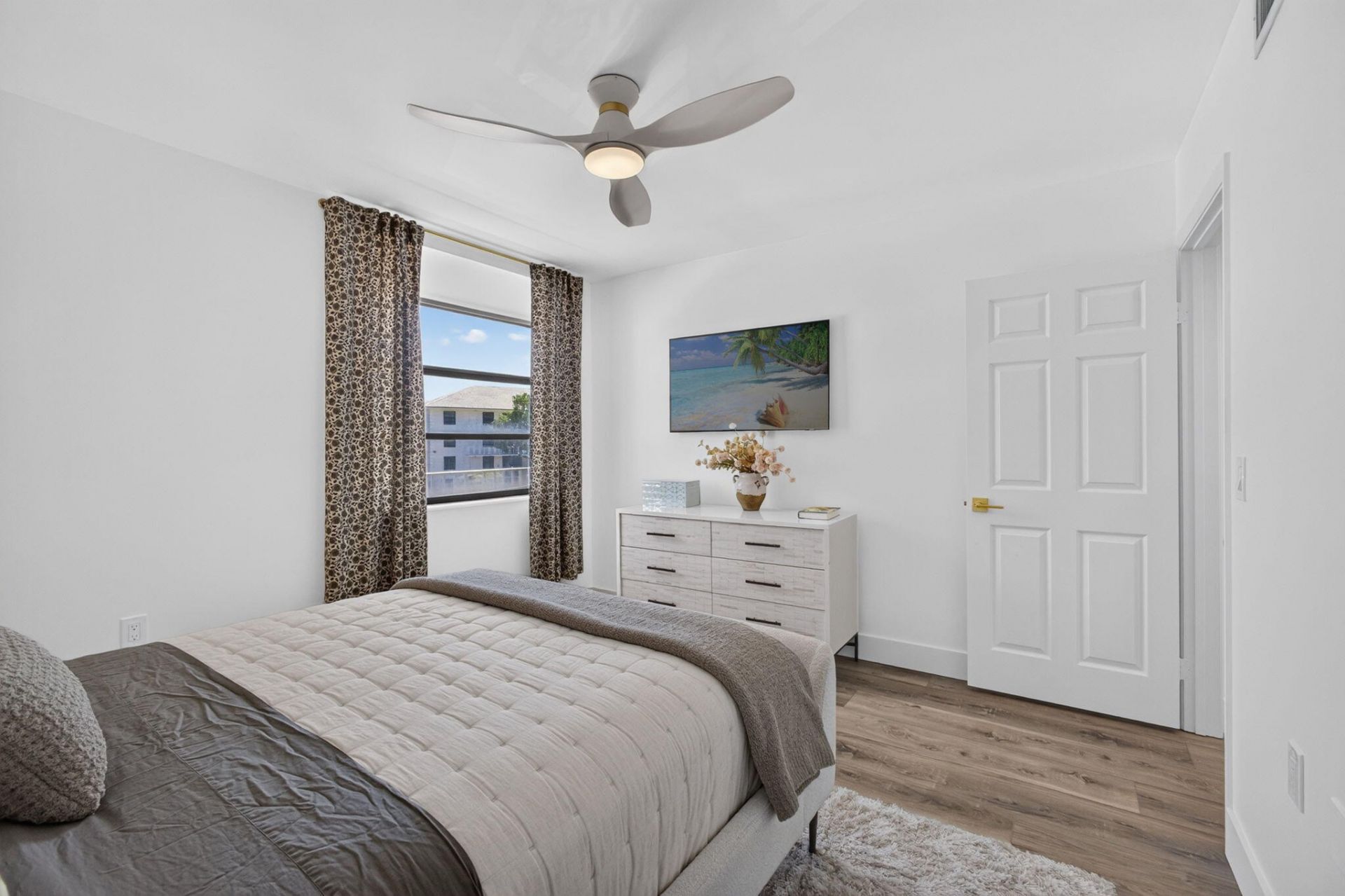 3635 Whitehall Drive, Unit 302, West Palm Beach, FL 33401 Photo
