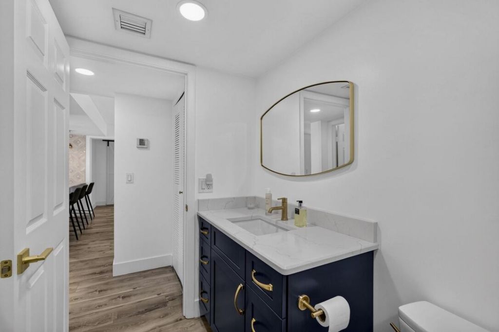 3635 Whitehall Drive, Unit 302, West Palm Beach, FL 33401 Photo