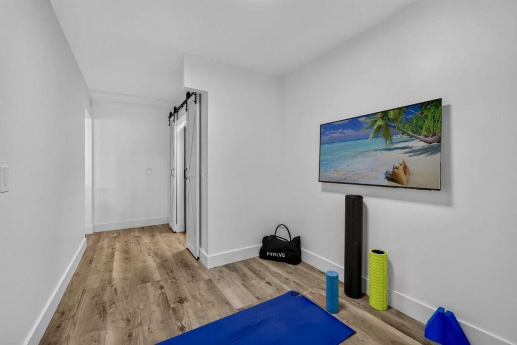 3635 Whitehall Drive, Unit 302, West Palm Beach, FL 33401 Photo