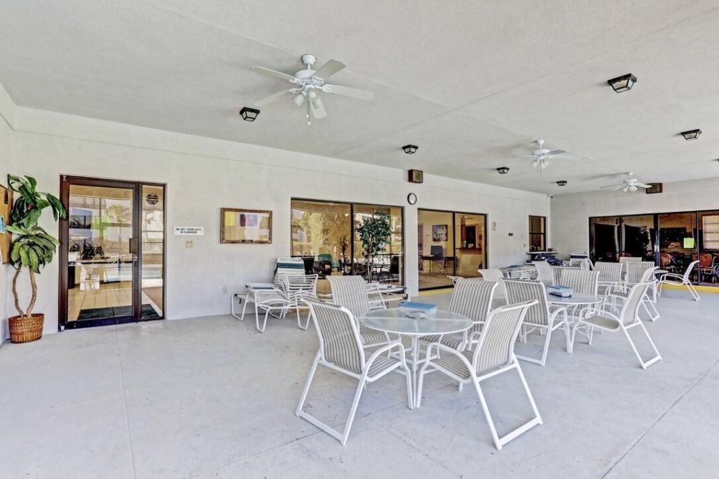 3635 Whitehall Drive, Unit 302, West Palm Beach, FL 33401 Photo