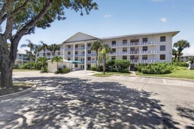 3635 Whitehall Drive, Unit 302, West Palm Beach, FL 33401 Photo