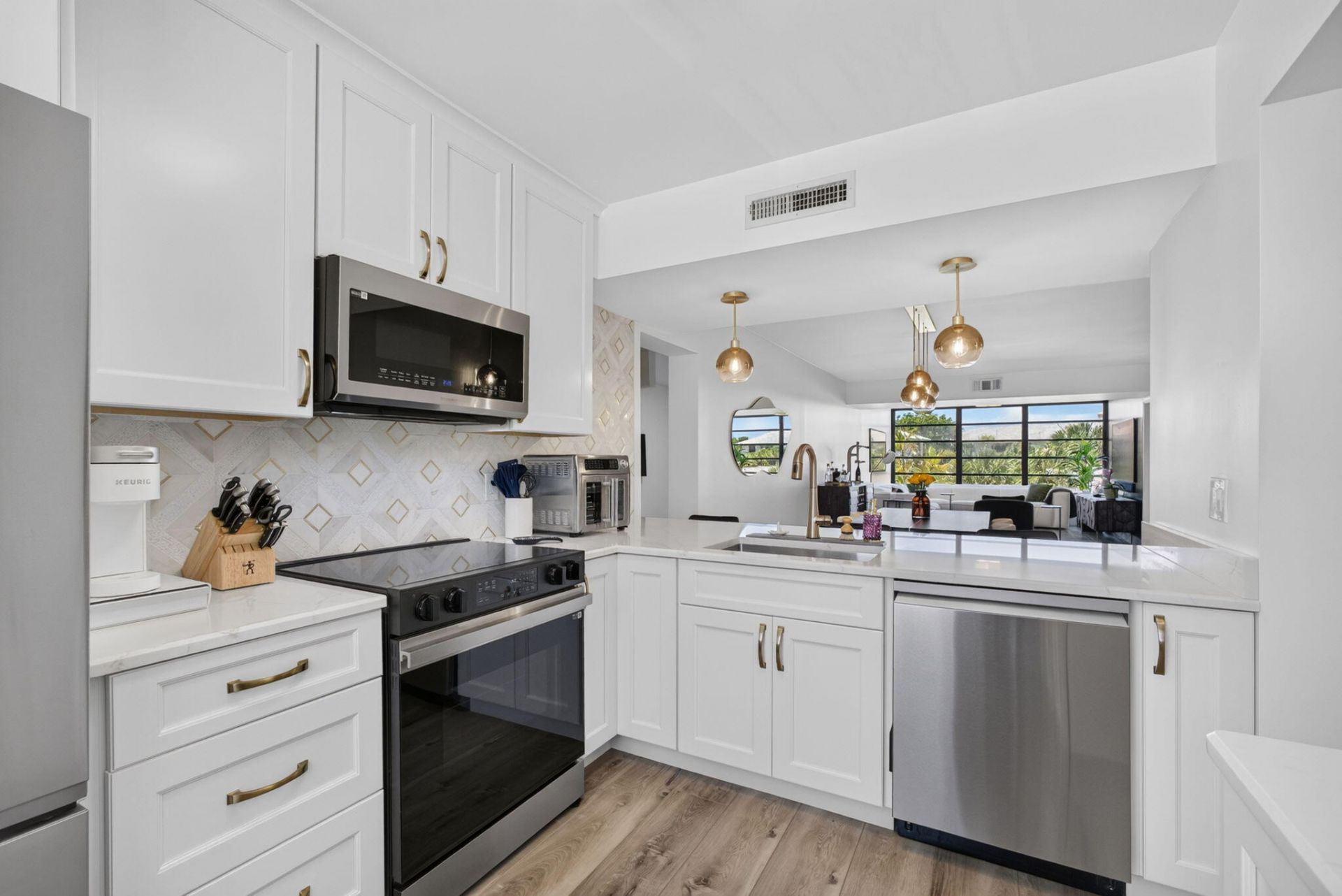 3635 Whitehall Drive, Unit 302, West Palm Beach, FL 33401 Photo