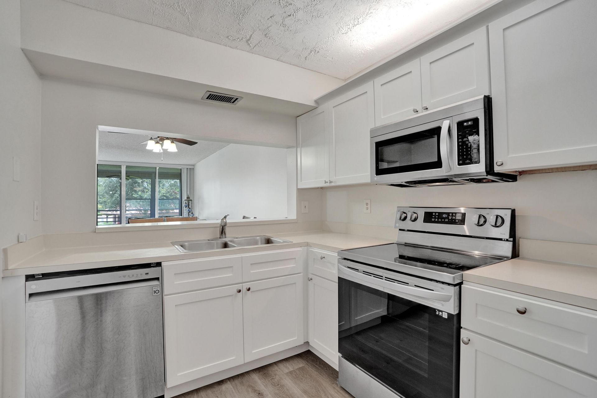 1920 Sabal Palm Drive, Unit 203, Davie, FL 33324 Photo