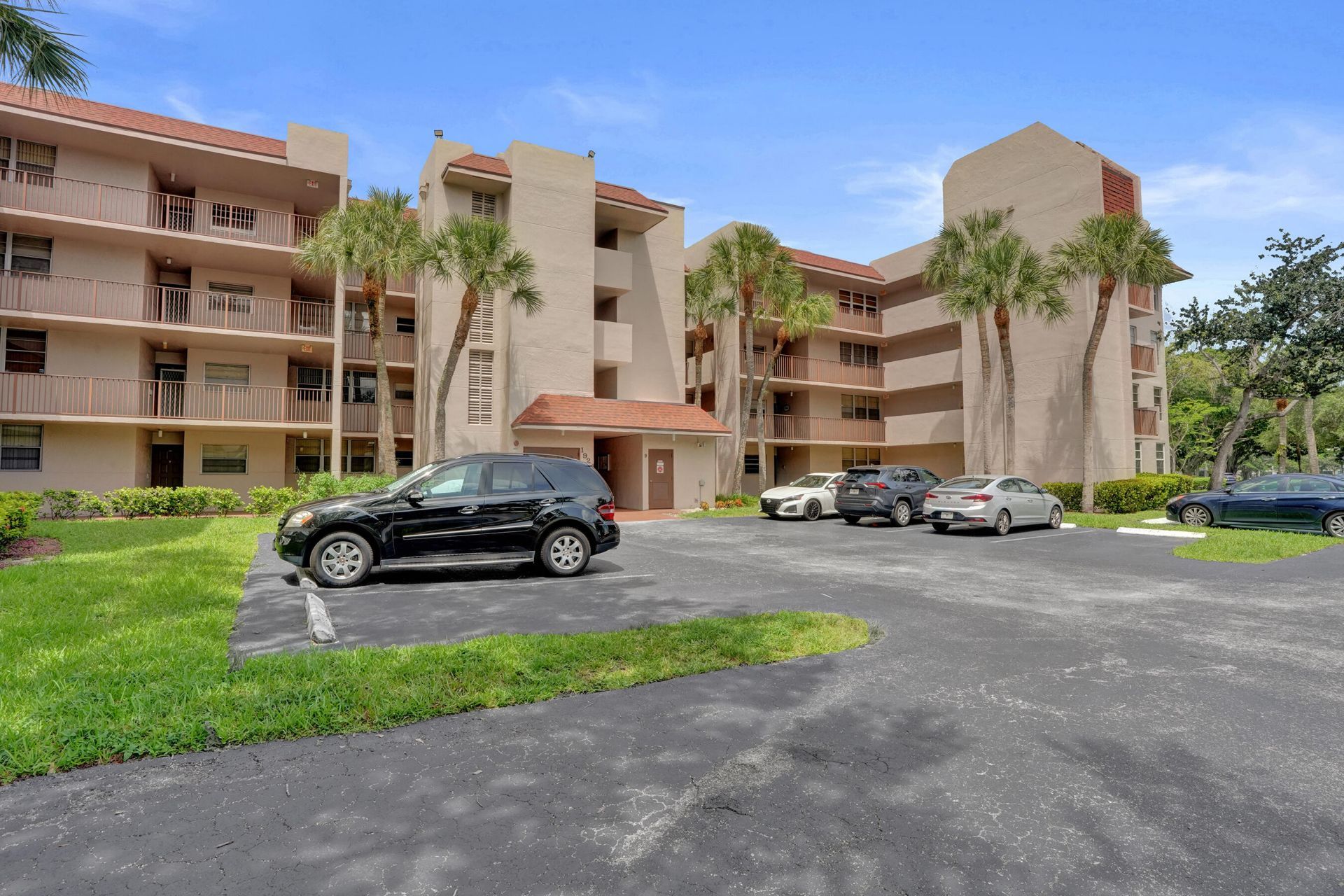 1920 Sabal Palm Drive, Unit 203, Davie, FL 33324 Photo