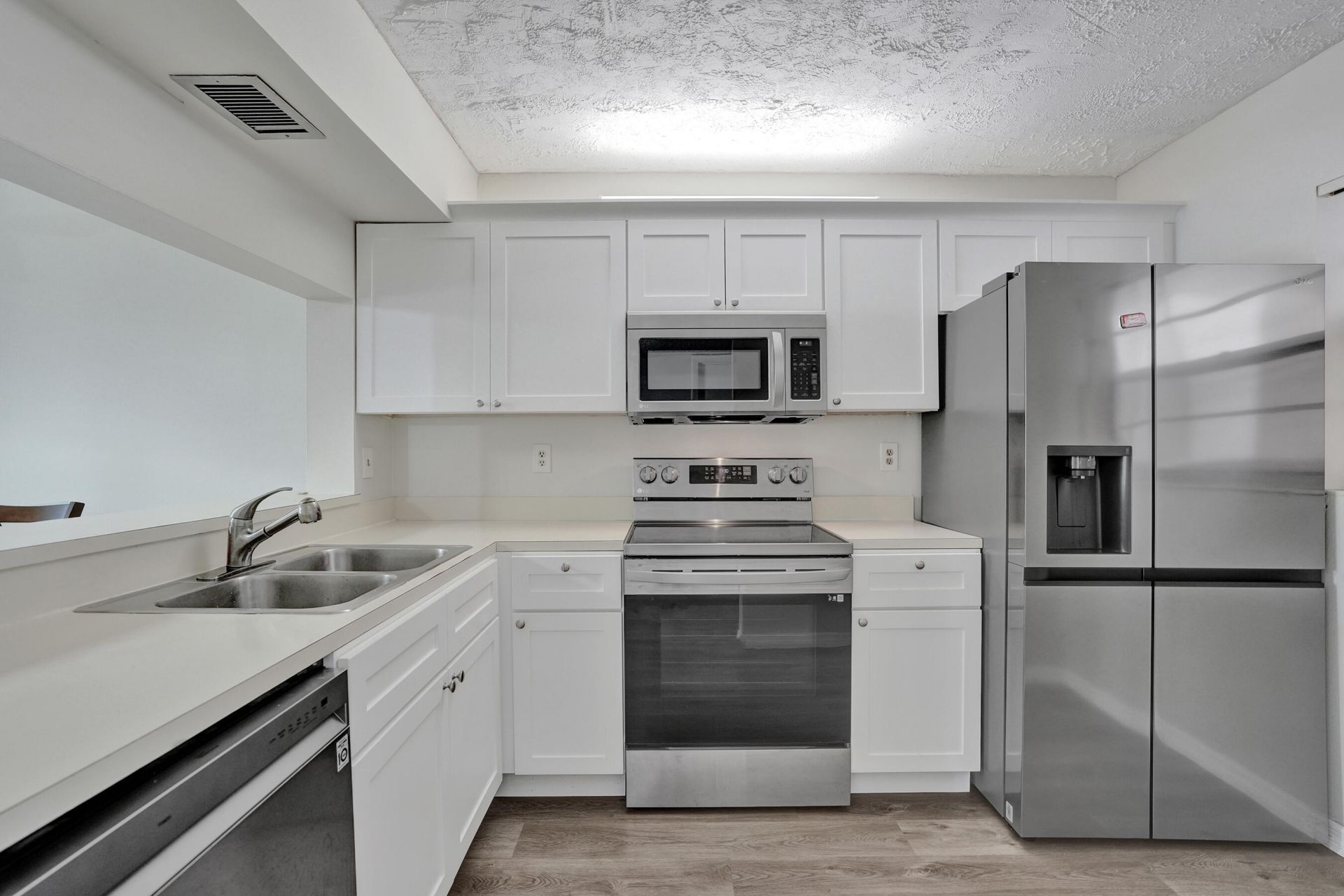 1920 Sabal Palm Drive, Unit 203, Davie, FL 33324 Photo