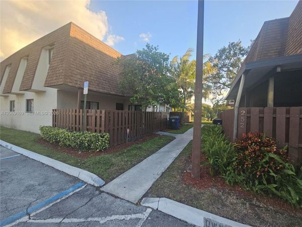 253 San Remo Blvd , Unit 253, North Lauderdale, FL 33068