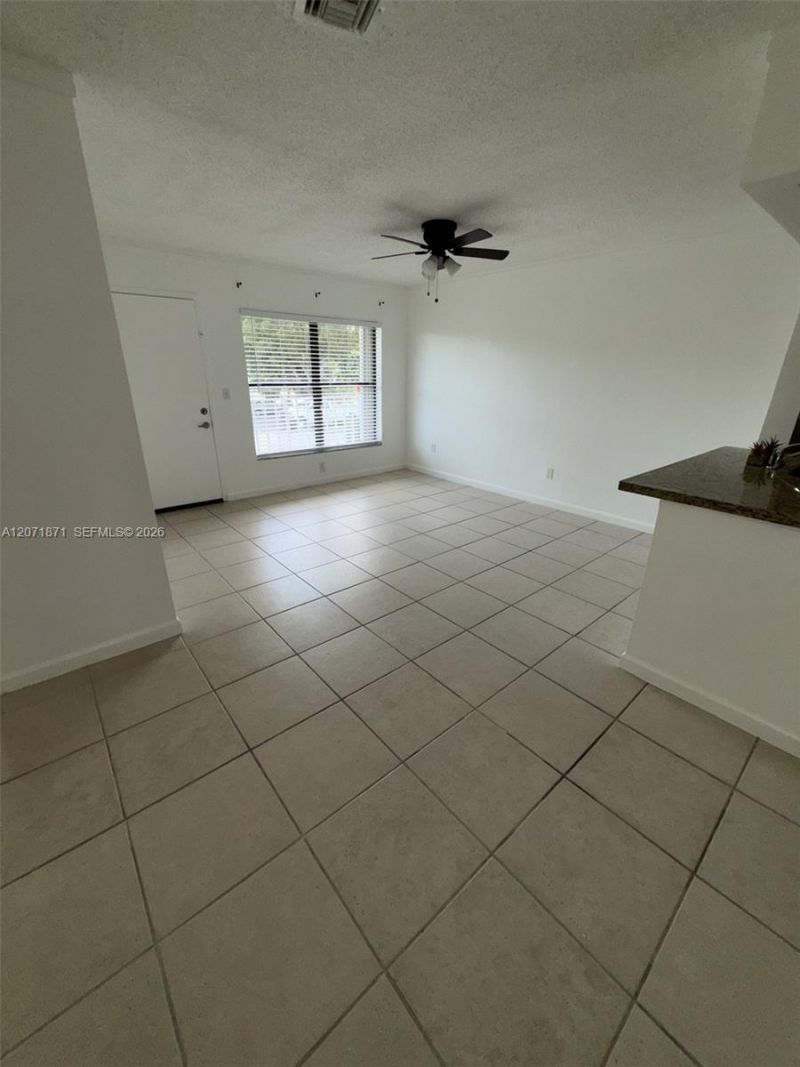 15324 SW 72nd St , Unit 12-21, Miami, FL 33193 Photo