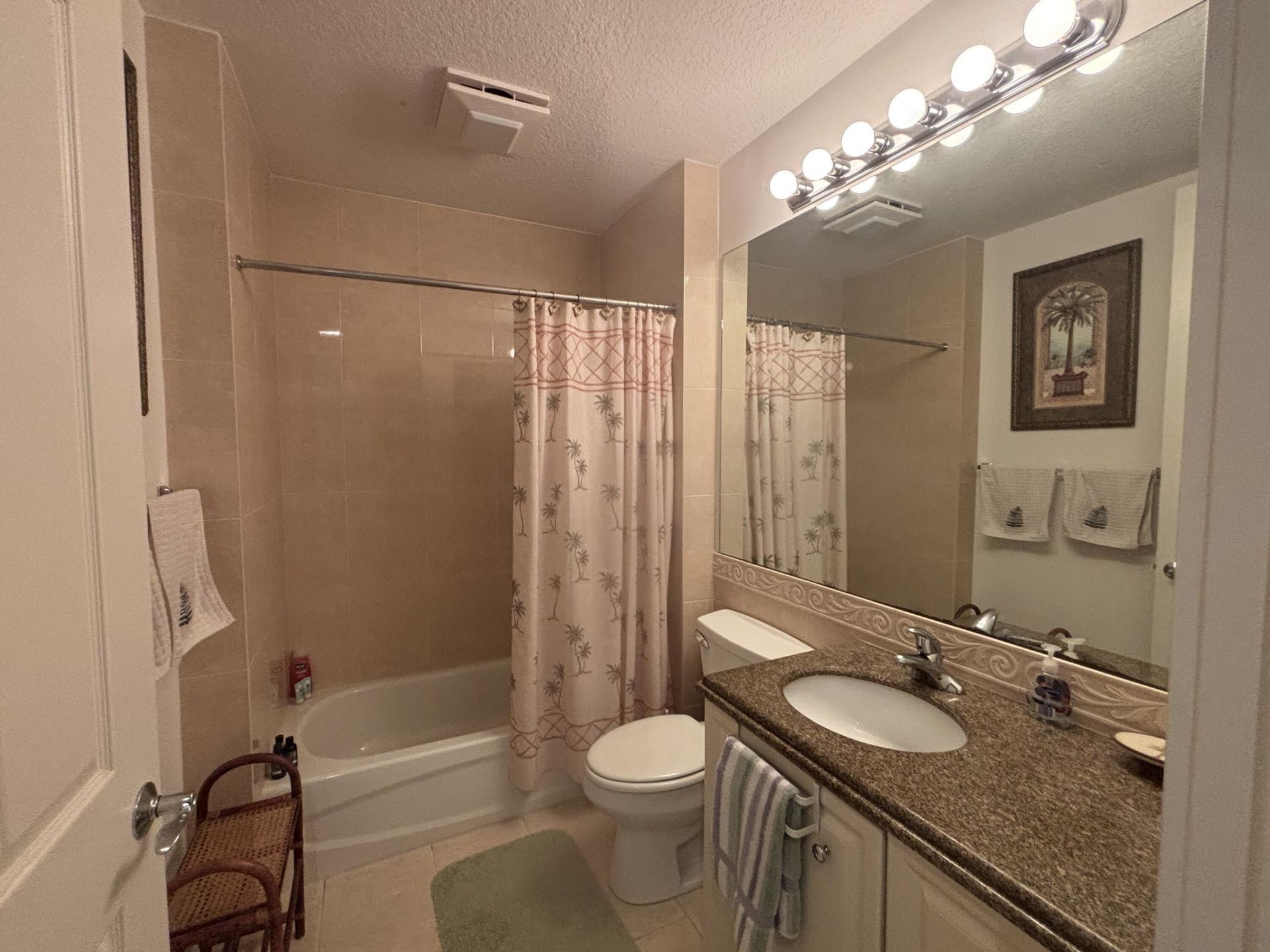 15 Harbour Isle Drive W, Unit PH05, Fort Pierce, FL 34949 Photo