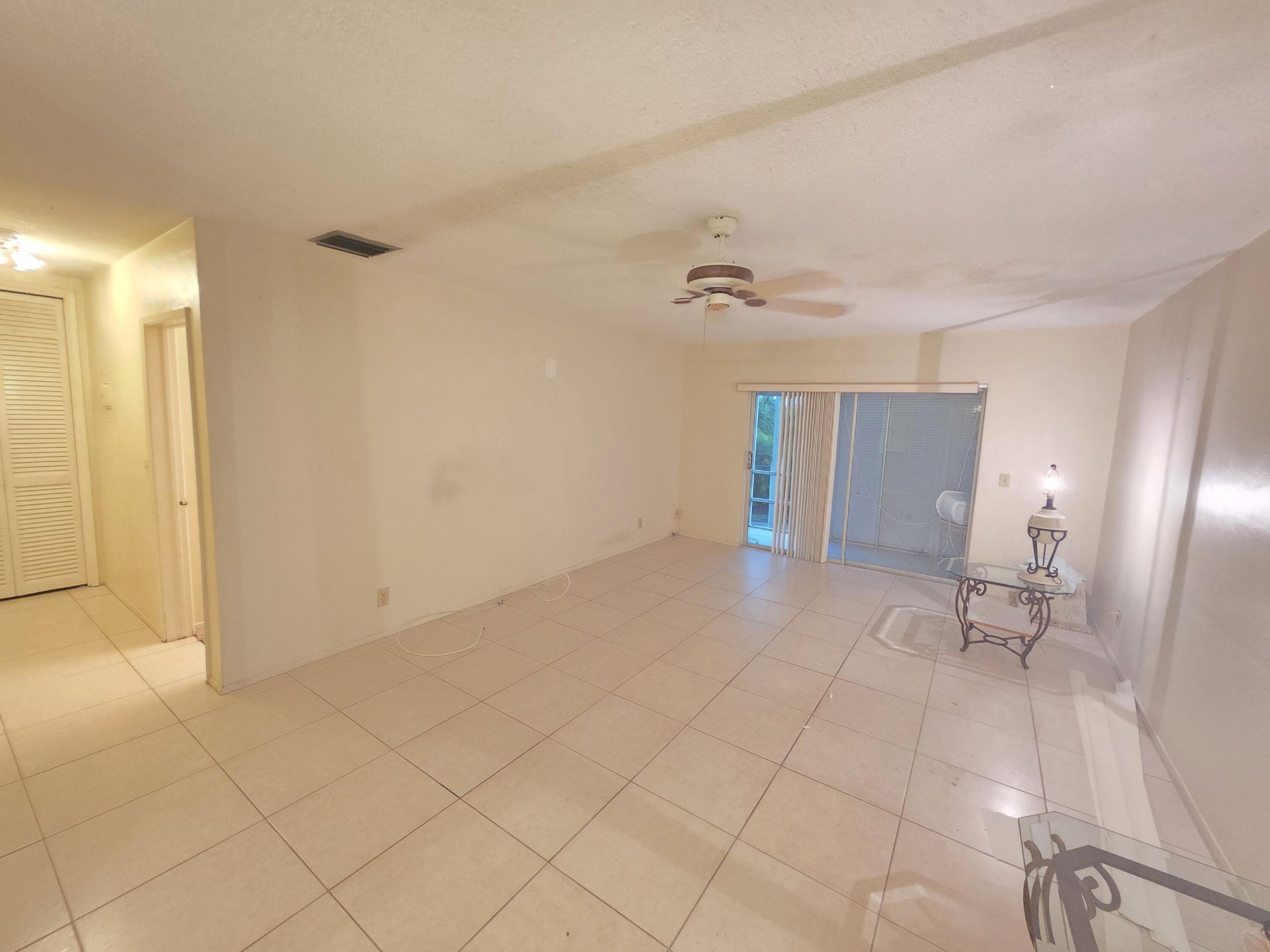 700 Layne Boulevard, Unit 318B, Hallandale Beach, FL 33009 Photo