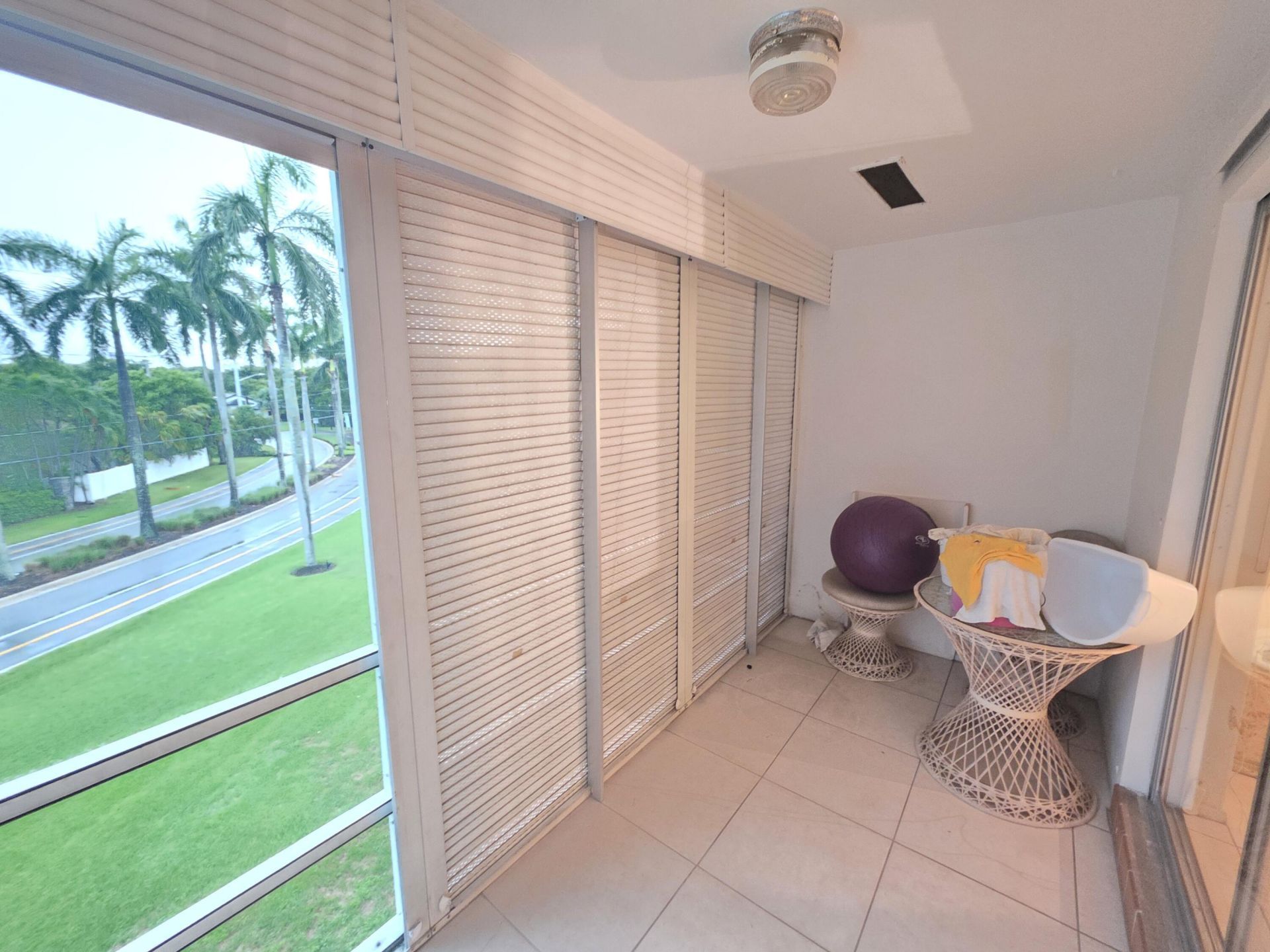 700 Layne Boulevard, Unit 318B, Hallandale Beach, FL 33009 Photo