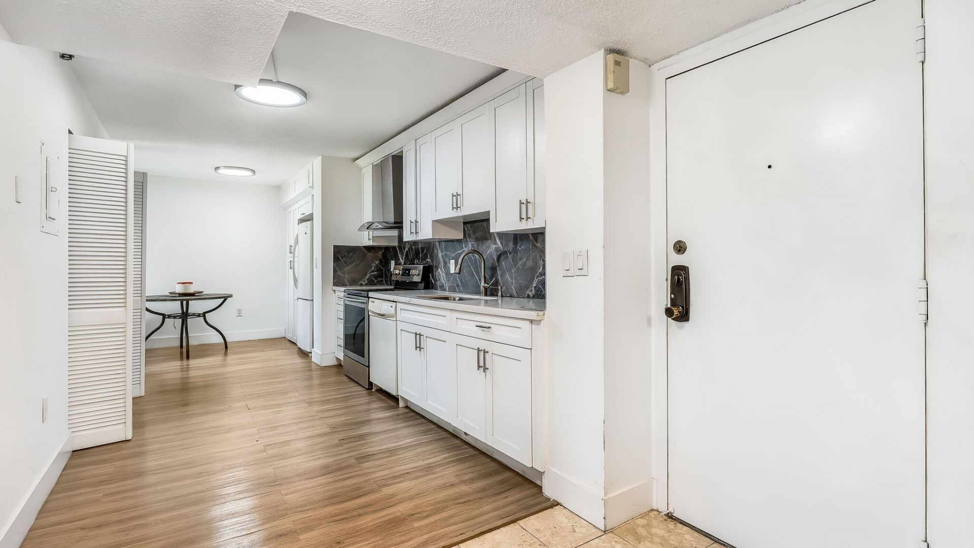 900 NE 195th Street, Unit 217, Miami, FL 33179 Photo