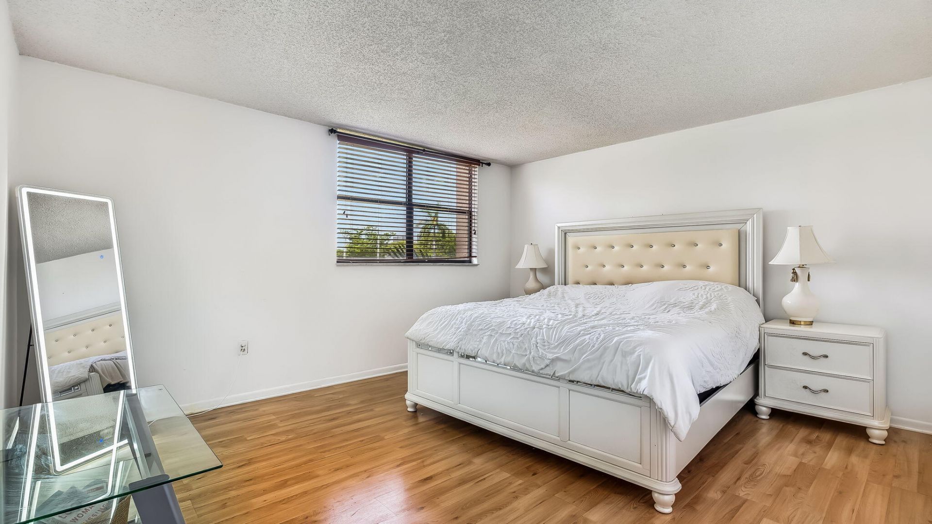 900 NE 195th Street, Unit 217, Miami, FL 33179 Photo