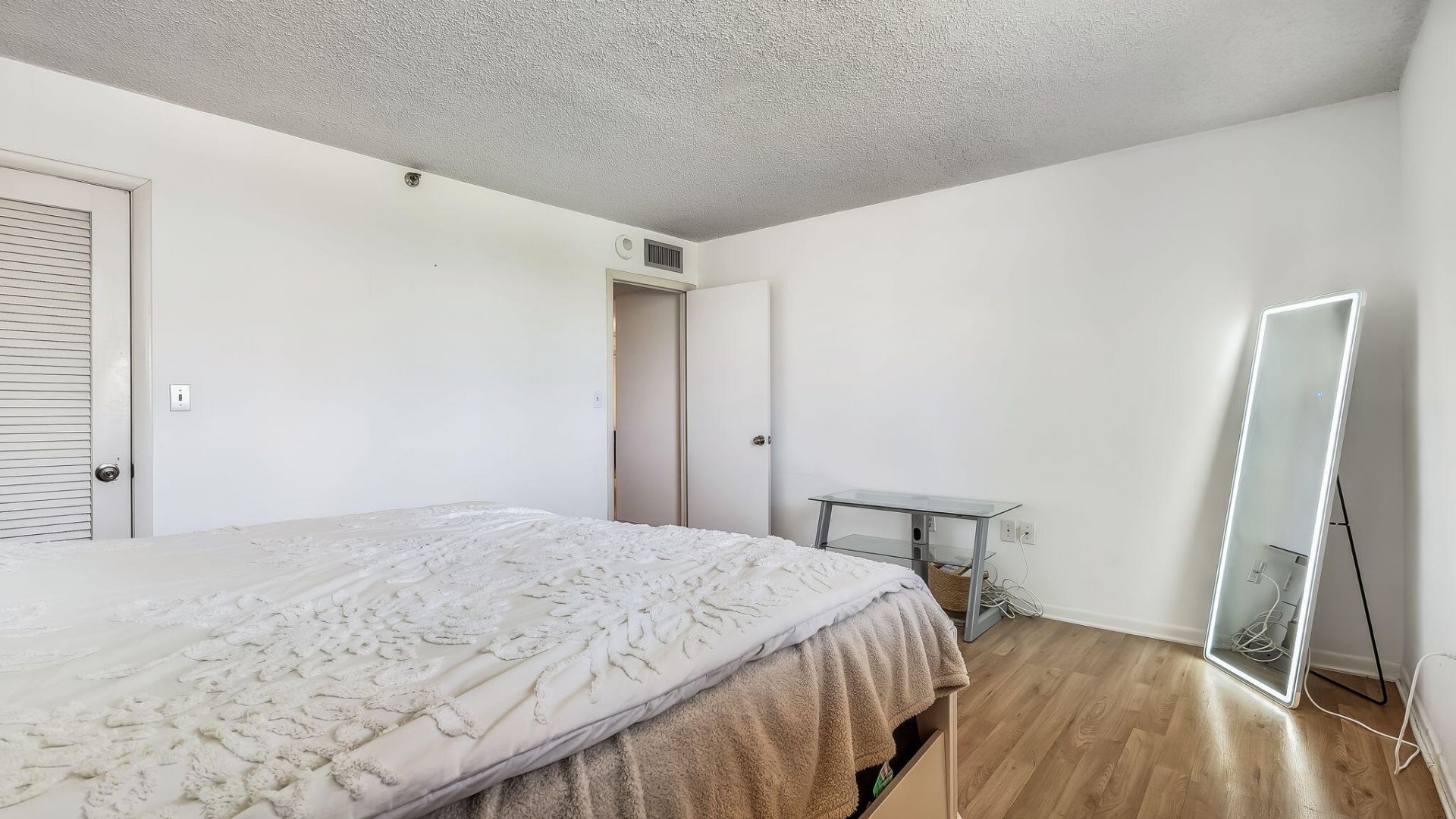 900 NE 195th Street, Unit 217, Miami, FL 33179 Photo