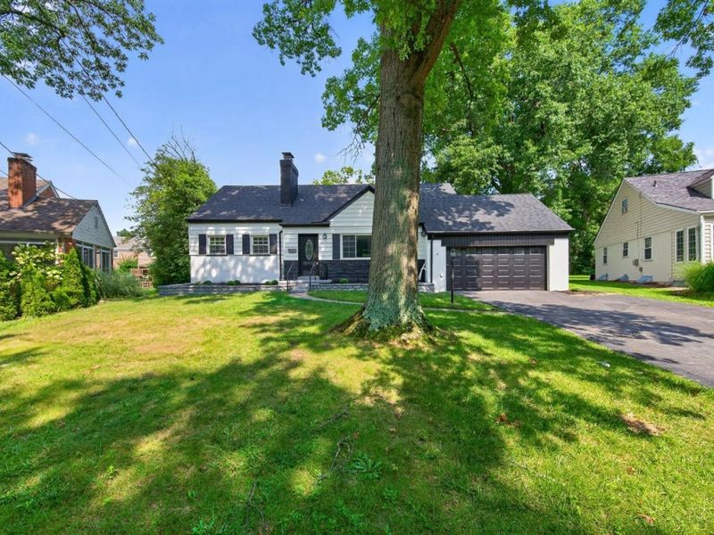 5974 Winnetka Drive, Sycamore Township, OH 45236 Photo 2